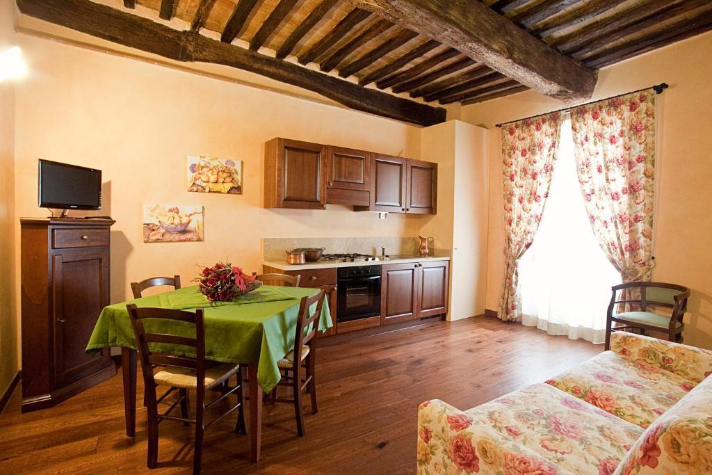 Residenza Palazzo Saloni Aparthotel Montalcino Phòng bức ảnh