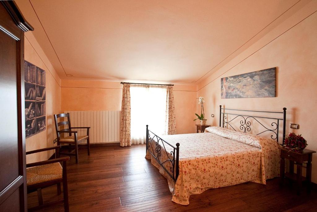 Residenza Palazzo Saloni Aparthotel Montalcino Phòng bức ảnh