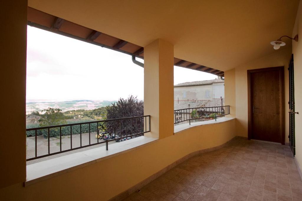 Residenza Palazzo Saloni Aparthotel Montalcino Phòng bức ảnh