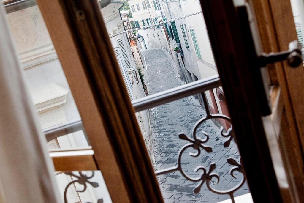 Residenza Palazzo Saloni Aparthotel Montalcino Ngoại thất bức ảnh