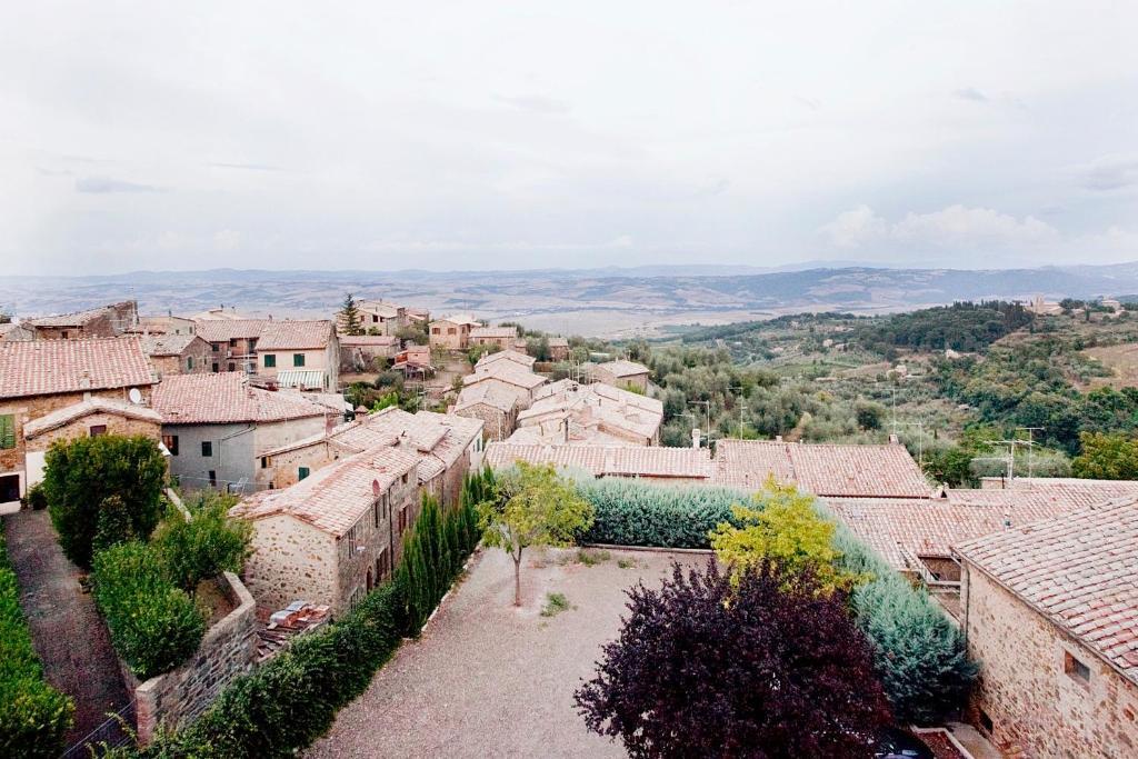 Residenza Palazzo Saloni Aparthotel Montalcino Ngoại thất bức ảnh
