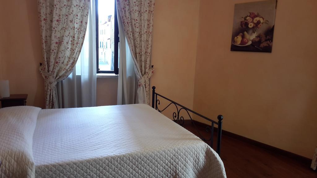 Residenza Palazzo Saloni Aparthotel Montalcino Ngoại thất bức ảnh