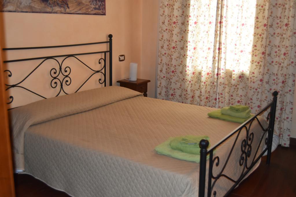 Residenza Palazzo Saloni Aparthotel Montalcino Ngoại thất bức ảnh