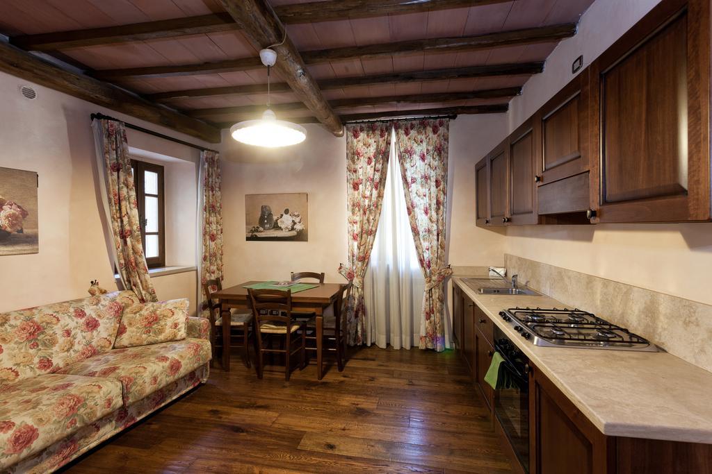 Residenza Palazzo Saloni Aparthotel Montalcino Ngoại thất bức ảnh