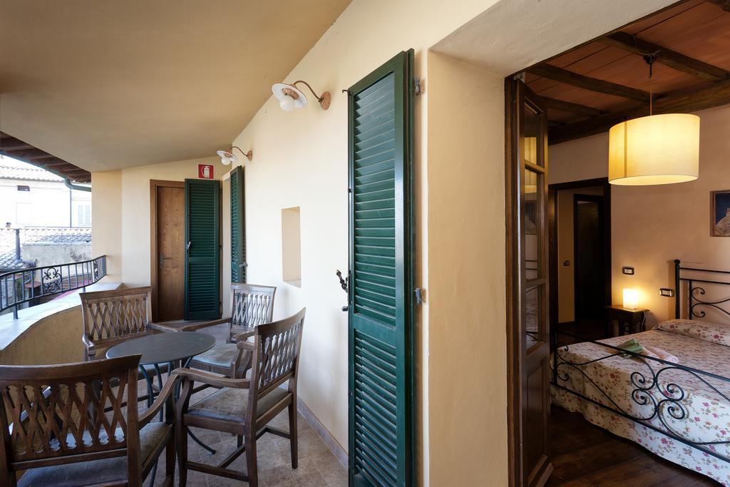 Residenza Palazzo Saloni Aparthotel Montalcino Ngoại thất bức ảnh