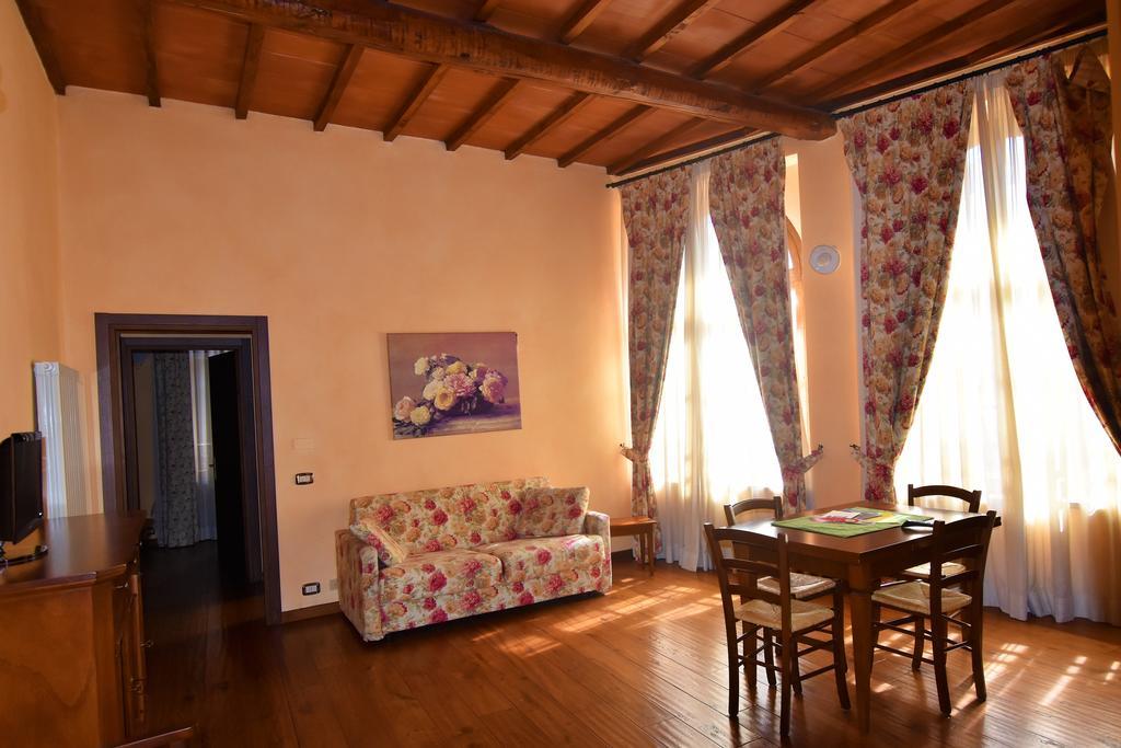 Residenza Palazzo Saloni Aparthotel Montalcino Ngoại thất bức ảnh