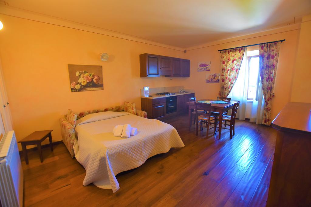 Residenza Palazzo Saloni Aparthotel Montalcino Ngoại thất bức ảnh